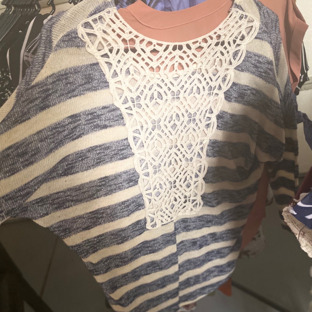 Super cute long sleeve